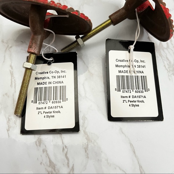 NWT Red Rustic Keyhole Hardware - Picture 4 of 4